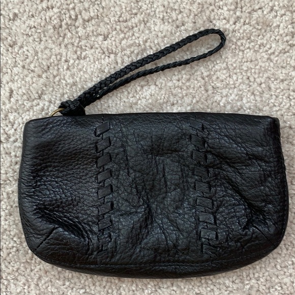 Banana Republic Handbags - EUC Banana Republic Black Leather Wristlet